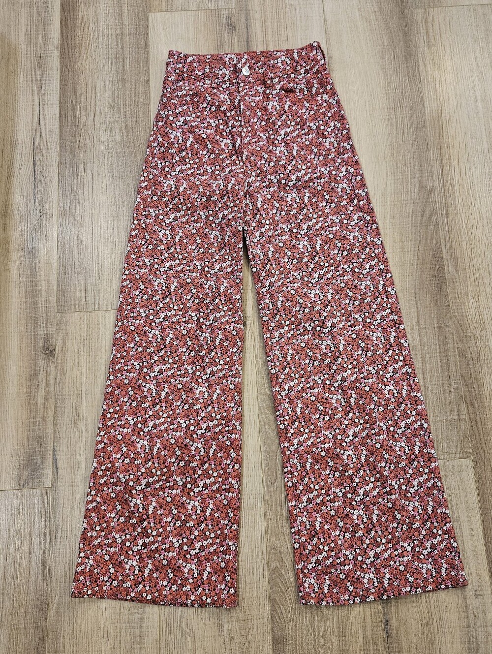 H&M Divided Floral Wide Leg Twill Pants Denim Womens Size 2 Red Pink Stretch Y2K
